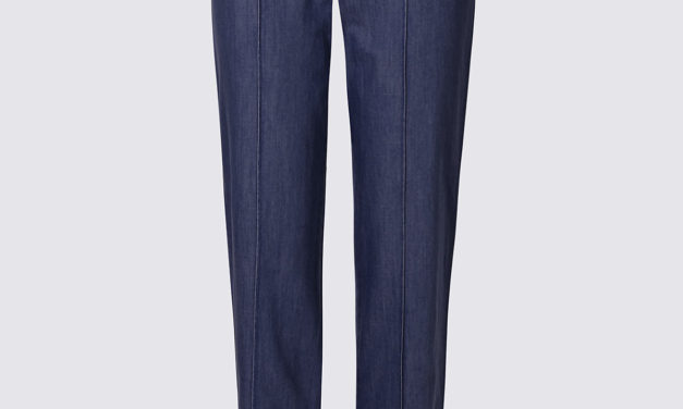 Classic Pull on Mid Rise Slim Leg Jeans